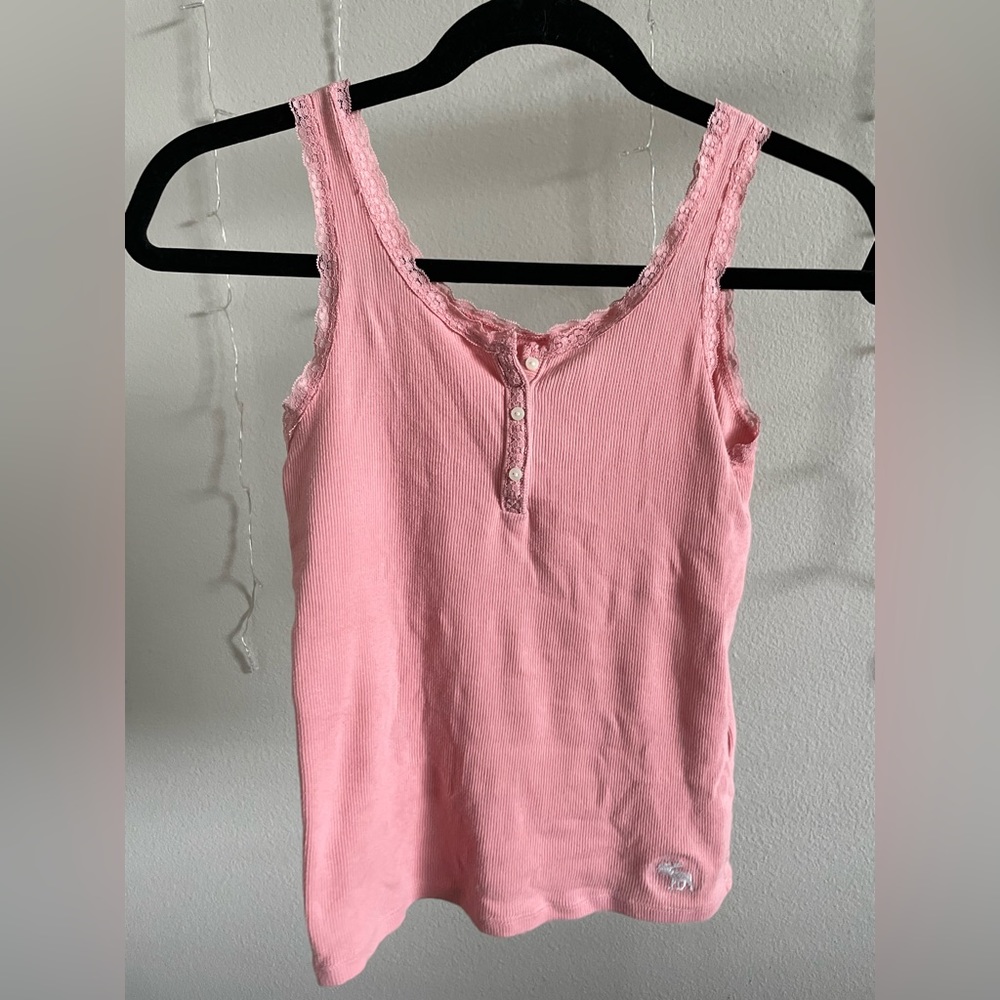 Pink tank top